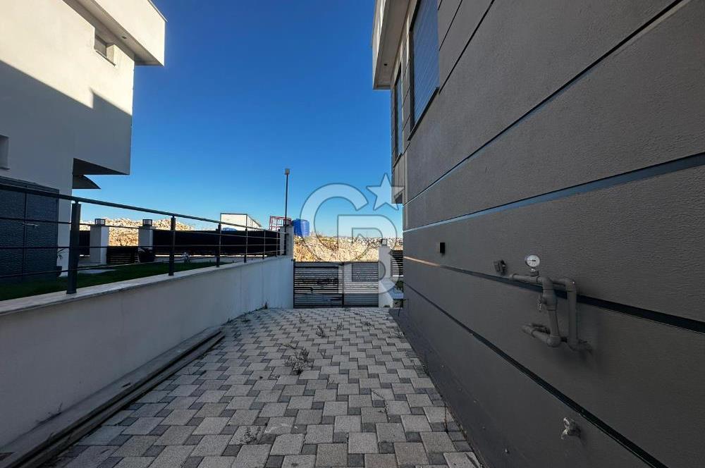 Villakent'in Eşşiz Lokasyonunda Ay Işığı Teras Evlerde Satılık Villa