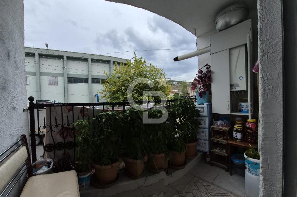 Çayırova Emek Mahallesi'nde su deposunun olduğu sokakta satılık 2+1 Ara kat Güney cepheli dairemiz