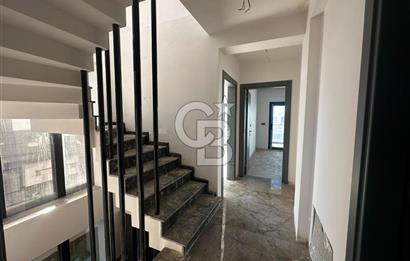 Villakent'in Eşşiz Lokasyonunda Ay Işığı Teras Evlerde Satılık Villa