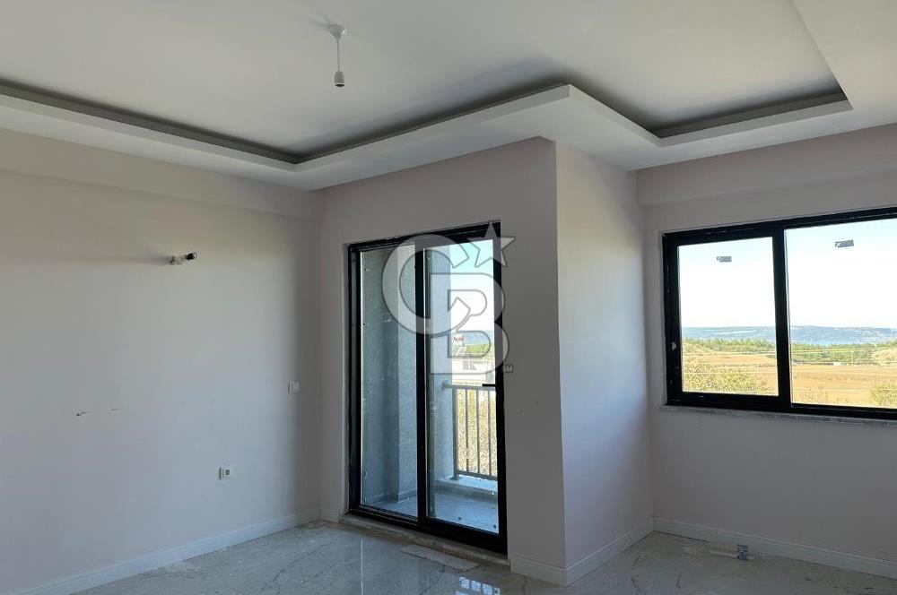ÇANAKKALE ÇINARLIDA BUTİK SİTEDE SATILIK 4,5+1 VİLLA 