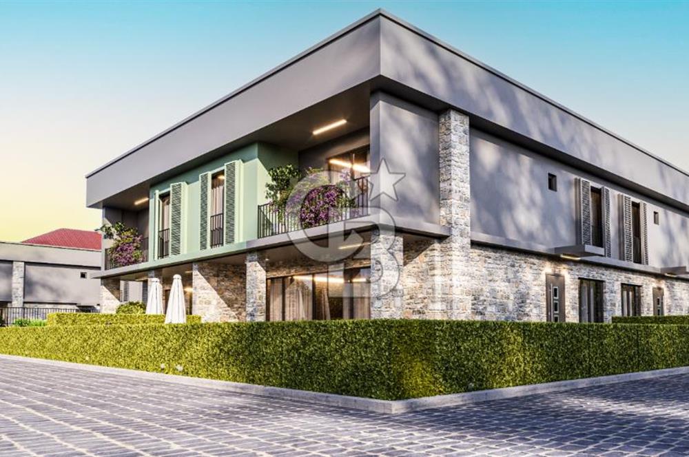 ÇANAKKALE ÇINARLIDA BUTİK SİTEDE SATILIK 4,5+1 VİLLA 