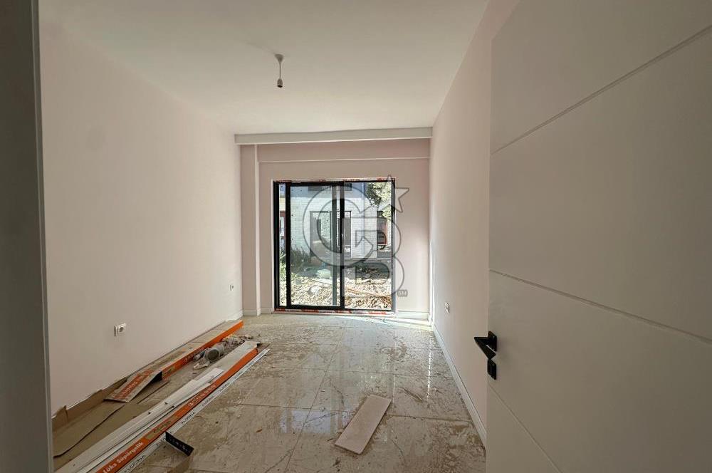 ÇANAKKALE ÇINARLIDA BUTİK SİTEDE SATILIK 4,5+1 VİLLA 