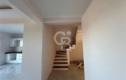 ÇANAKKALE ÇINARLIDA BUTİK SİTEDE SATILIK 4,5+1 VİLLA 