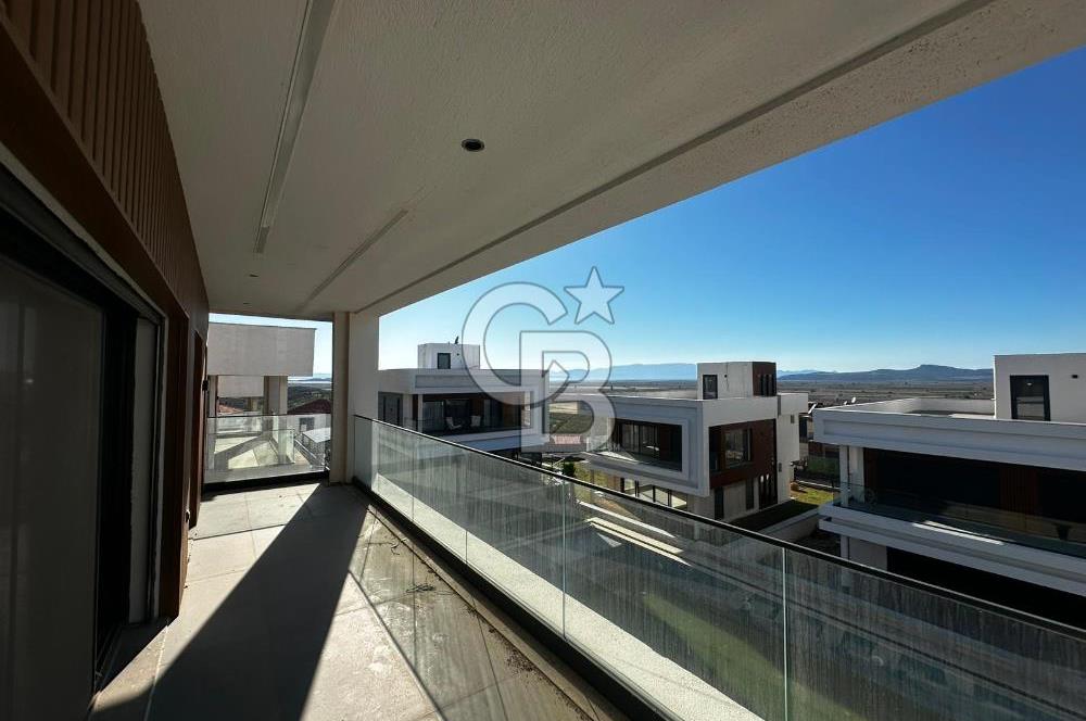Villakent'in Eşşiz Lokasyonunda Ay Işığı Teras Evlerde Satılık Villa
