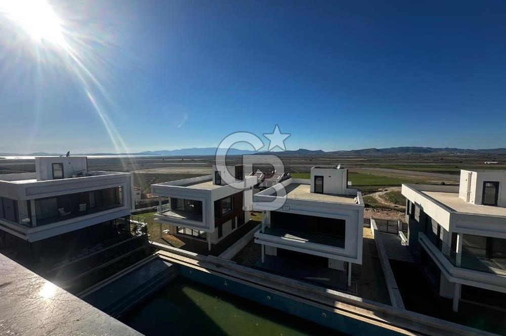 Villakent'in Eşşiz Lokasyonunda Ay Işığı Teras Evlerde Satılık Villa