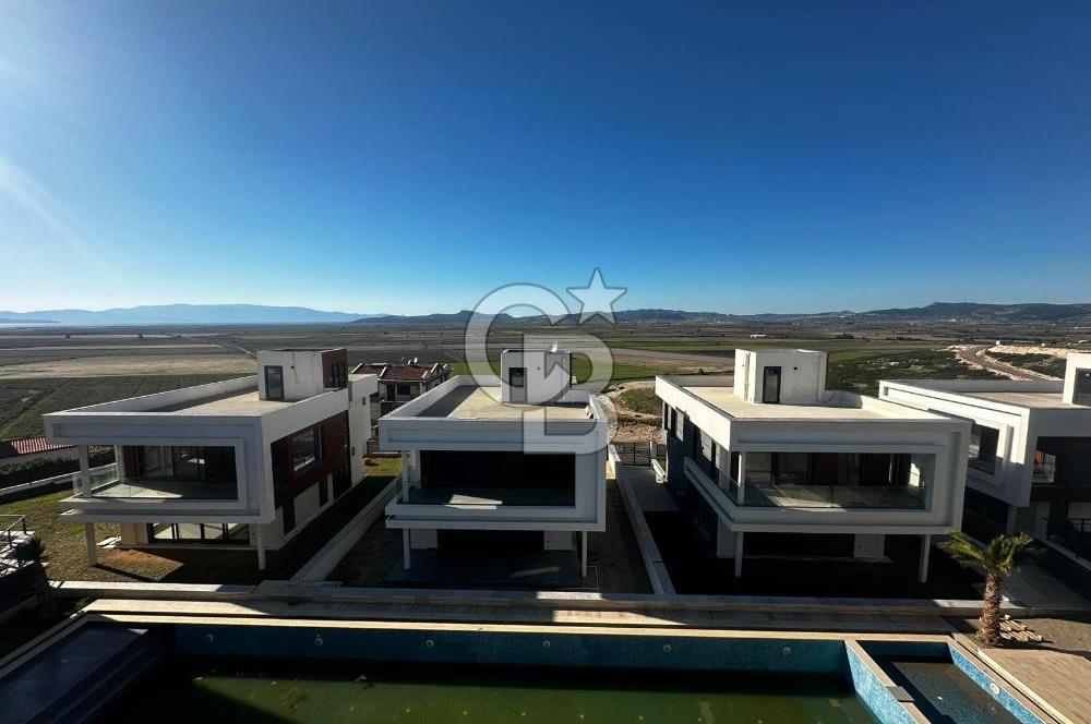 Villakent'in Eşşiz Lokasyonunda Ay Işığı Teras Evlerde Satılık Villa