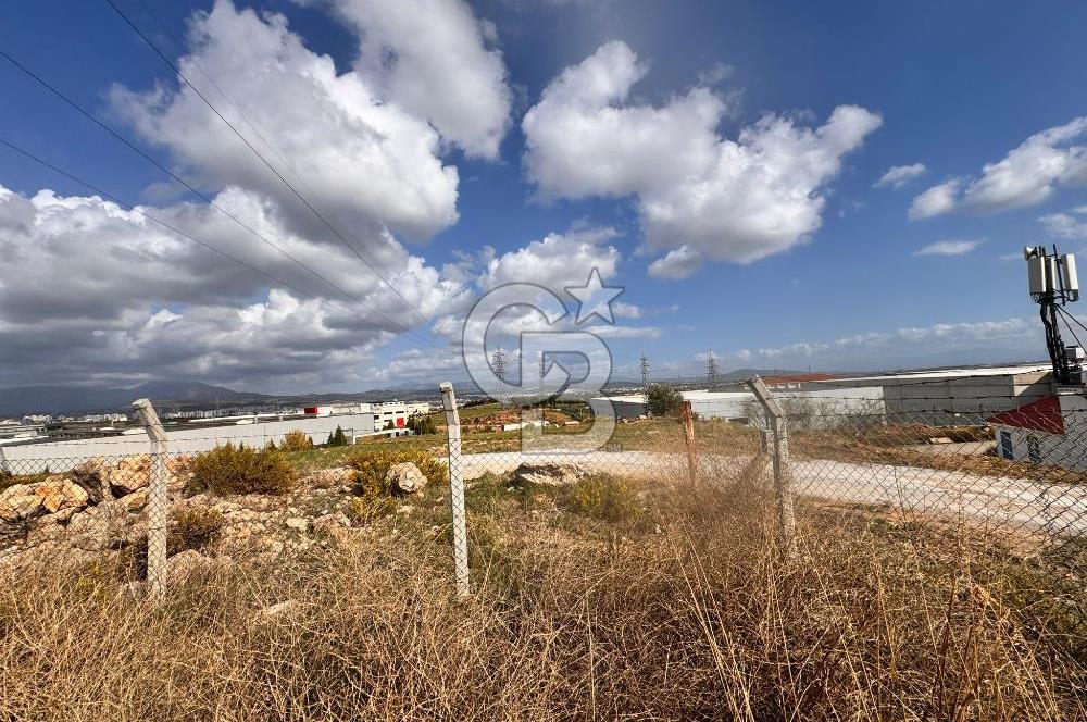 Menderes Bulgurca' da Satılık Yola Cepheli Tarla