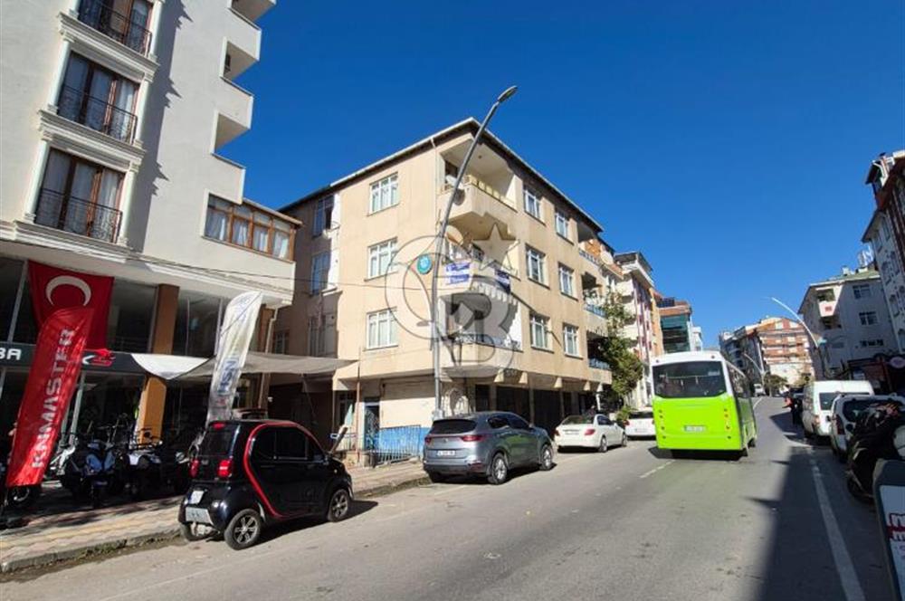 Çayırova Özgürlük Mahallesi Mehmet Akif Ersoy Caddesi'nde belediye çıkan yol üzerinde satılık 2+1 2 kat daire