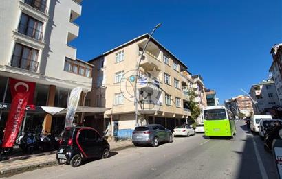 Çayırova Özgürlük Mahallesi Mehmet Akif Ersoy Caddesi'nde belediye çıkan yol üzerinde satılık 2+1 2 kat daire