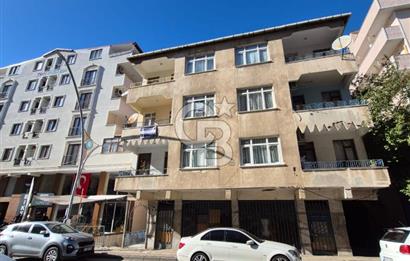 Çayırova Özgürlük Mahallesi Mehmet Akif Ersoy Caddesi'nde belediye çıkan yol üzerinde satılık 2+1 2 kat daire