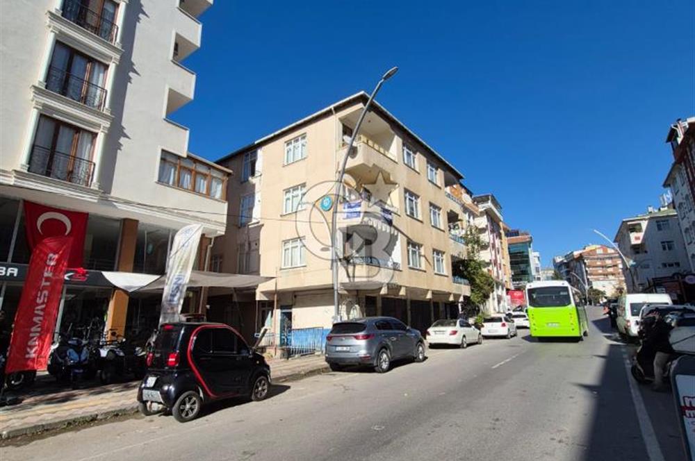 Çayırova Özgürlük Mahallesi Mehmet Akif Ersoy Caddesi'nde belediye çıkan yol üzerinde satılık 2+1 2 kat daire