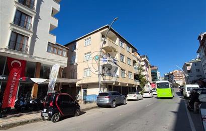 Çayırova Özgürlük Mahallesi Mehmet Akif Ersoy Caddesi'nde belediye çıkan yol üzerinde satılık 2+1 2 kat daire