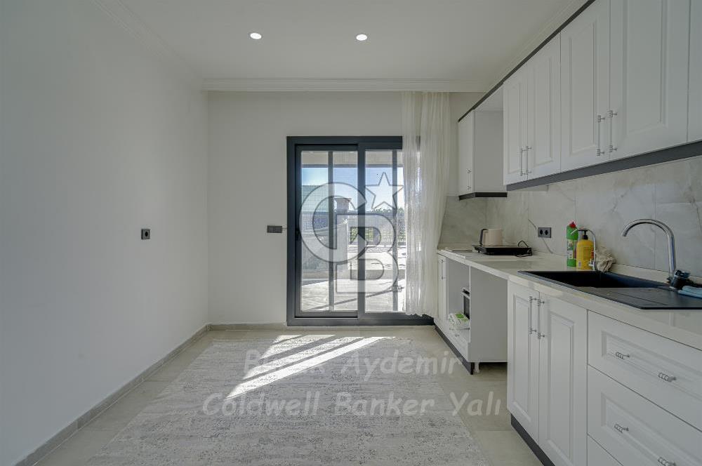 Seferihisar, Camikebir Mah. Satılık 317 m2 Kooperatif Bahçesi veTaş Evi