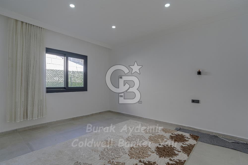 Seferihisar, Camikebir Mah. Satılık 317 m2 Kooperatif Bahçesi veTaş Evi