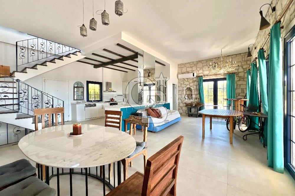 ÇEŞME OVACIK KİRALIK 4+1 DENİZ MANZARALI HAVUZLU MÜSTAKİL VİLLA