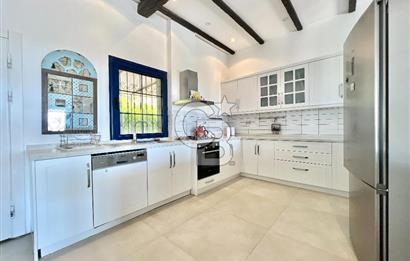 ÇEŞME OVACIK KİRALIK 4+1 DENİZ MANZARALI HAVUZLU MÜSTAKİL VİLLA