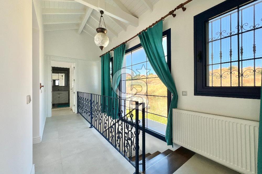 ÇEŞME OVACIK KİRALIK 4+1 DENİZ MANZARALI HAVUZLU MÜSTAKİL VİLLA