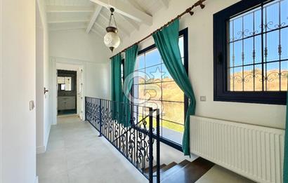 ÇEŞME OVACIK KİRALIK 4+1 DENİZ MANZARALI HAVUZLU MÜSTAKİL VİLLA