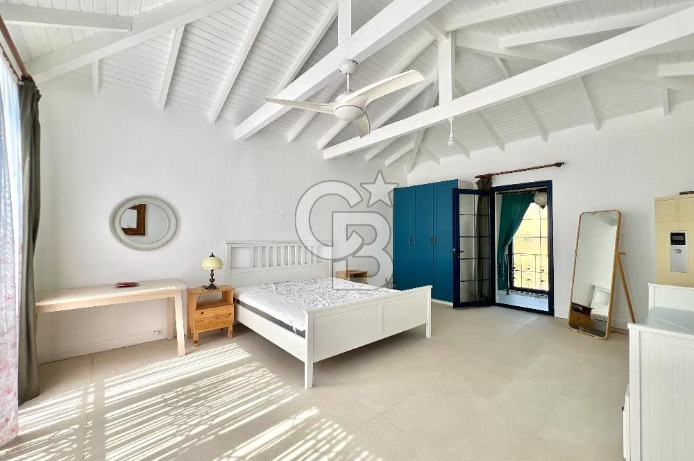 ÇEŞME OVACIK KİRALIK 4+1 DENİZ MANZARALI HAVUZLU MÜSTAKİL VİLLA