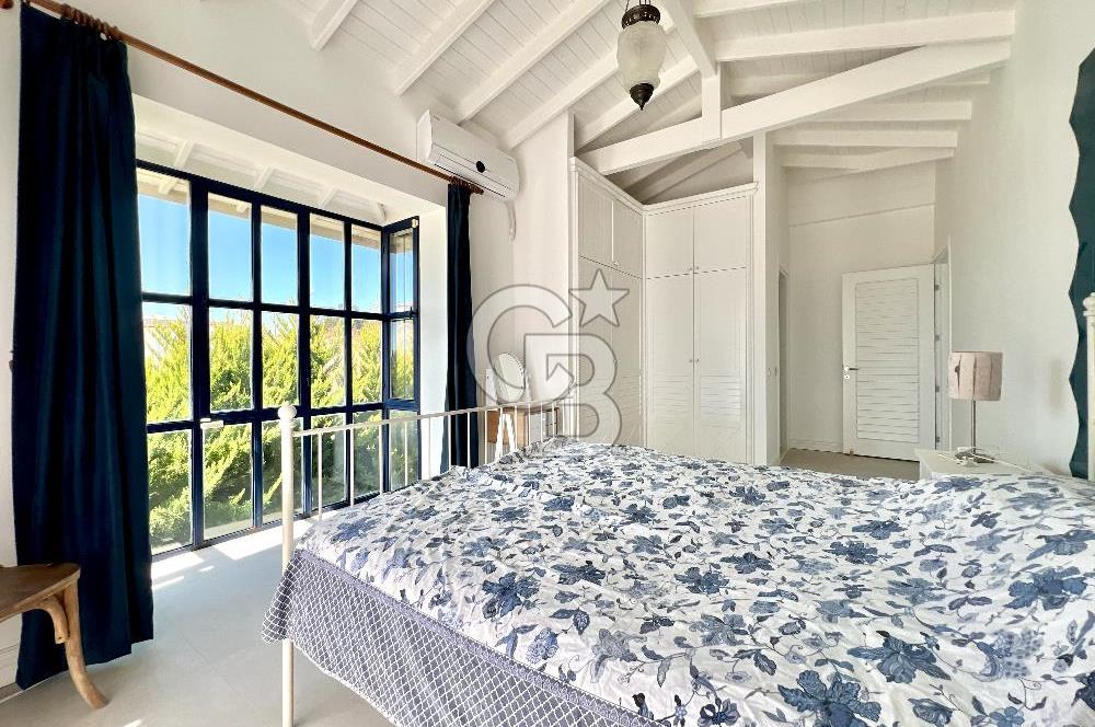 ÇEŞME OVACIK KİRALIK 4+1 DENİZ MANZARALI HAVUZLU MÜSTAKİL VİLLA