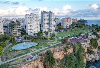 Muratpaşa Yeşilbahçe'de denize sıfır 4+1 daire