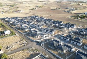 Gölbaşı Luna Sitesinde Yatay Mimari Loft Villa 