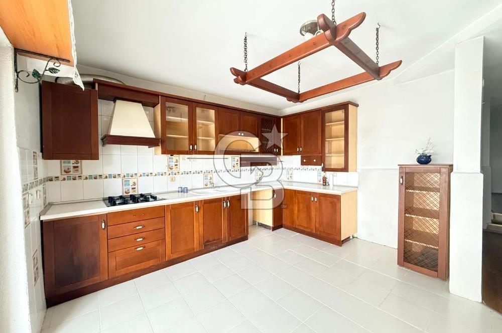 CB KİNG'DEN NAİPLİ MAHALLESİ ÇAĞDAŞKENT SİTESİ 6+1 SATILIK VİLLA