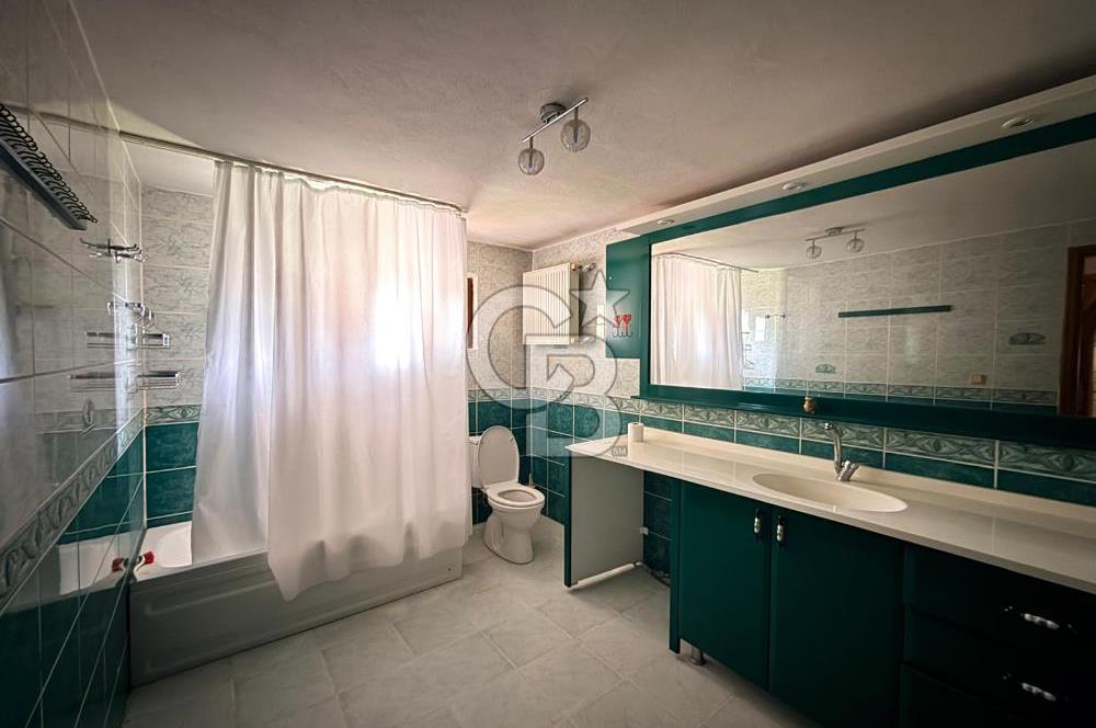 CB KİNG'DEN NAİPLİ MAHALLESİ ÇAĞDAŞKENT SİTESİ 6+1 SATILIK VİLLA