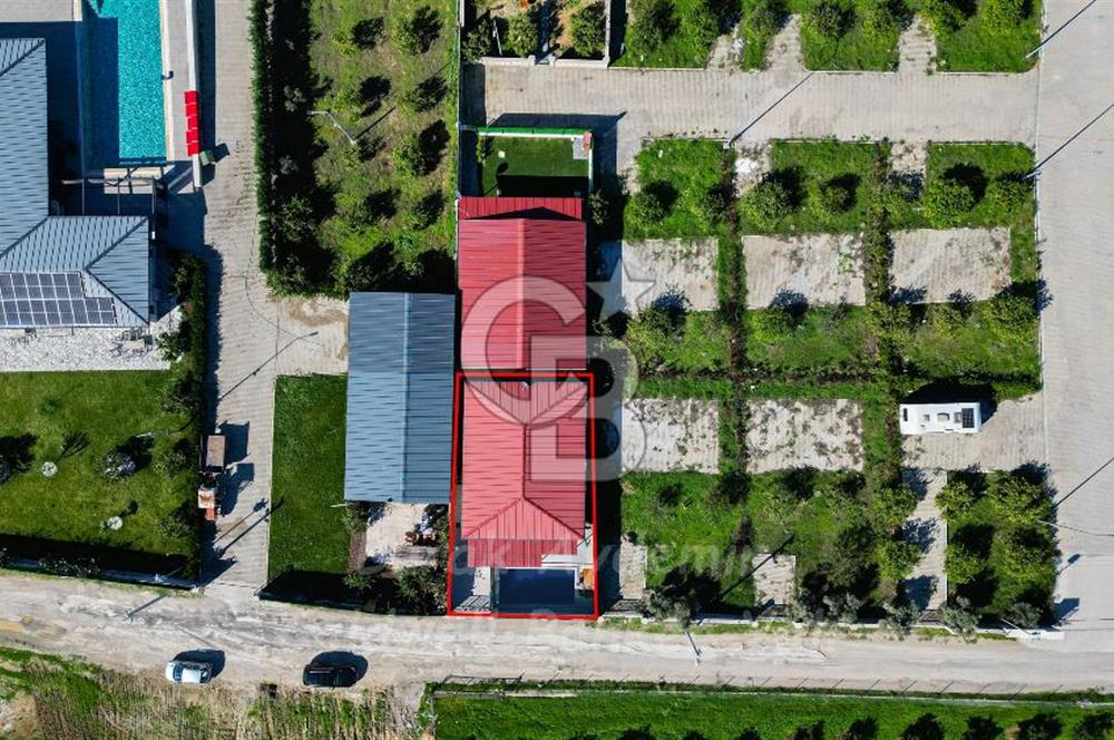 Seferihisar, Camikebir Mah. Satılık 317 m2 Kooperatif Bahçesi veTaş Evi