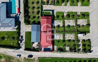 Seferihisar, Camikebir Mah. Satılık 317 m2 Kooperatif Bahçesi veTaş Evi