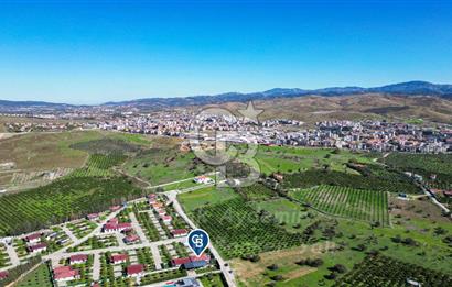 Seferihisar, Camikebir Mah. Satılık 317 m2 Kooperatif Bahçesi veTaş Evi