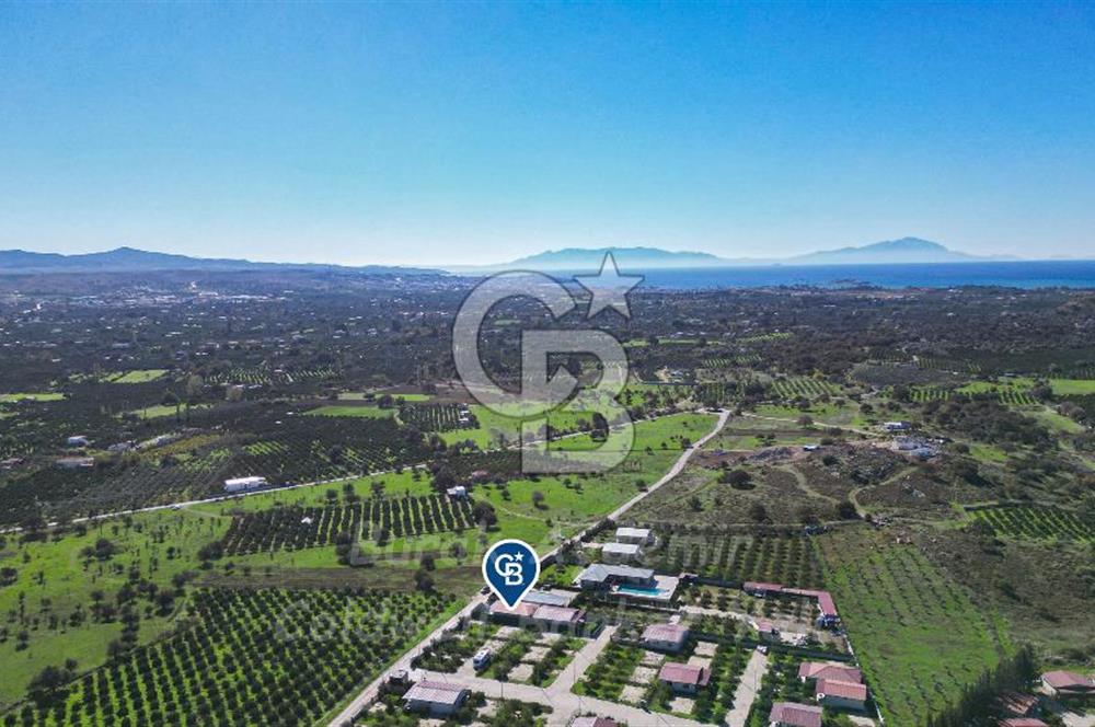 Seferihisar, Camikebir Mah. Satılık 317 m2 Kooperatif Bahçesi veTaş Evi