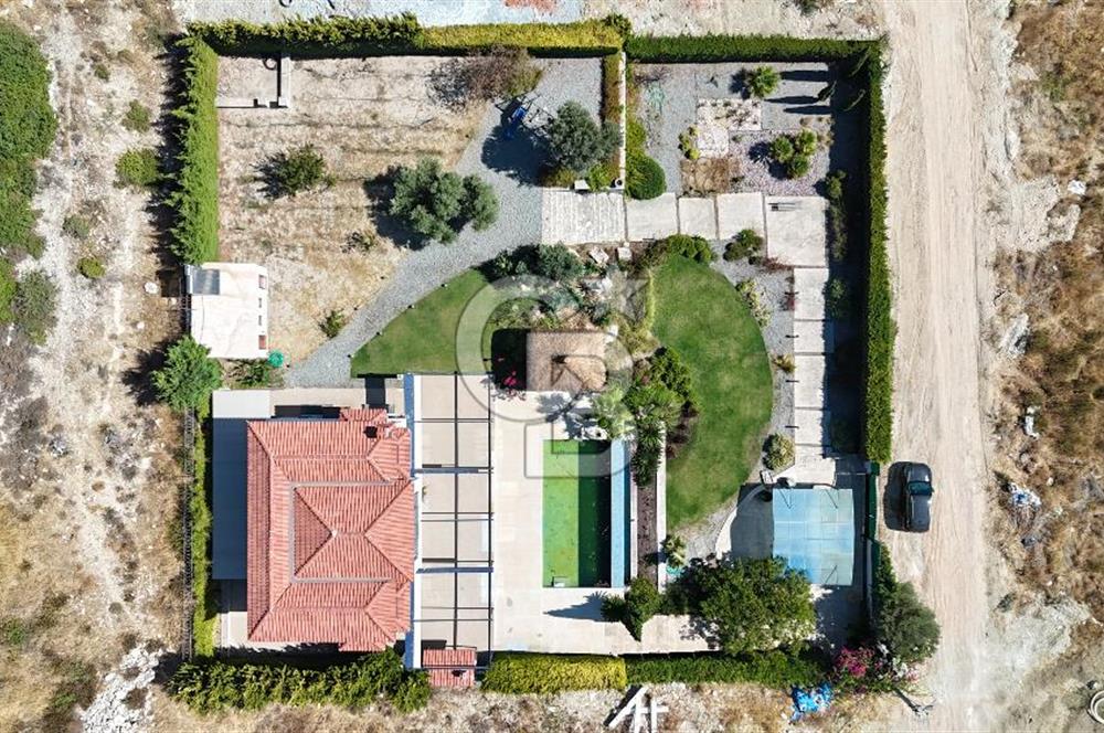 ÇEŞME OVACIK KİRALIK 4+1 DENİZ MANZARALI HAVUZLU MÜSTAKİL VİLLA