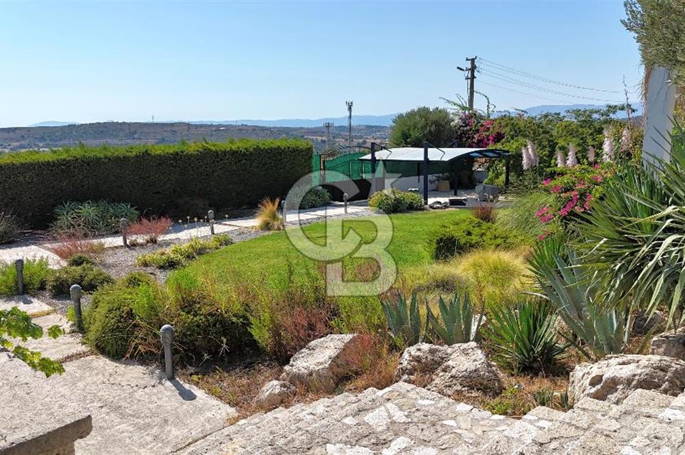 ÇEŞME OVACIK KİRALIK 4+1 DENİZ MANZARALI HAVUZLU MÜSTAKİL VİLLA