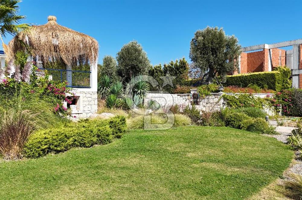 ÇEŞME OVACIK KİRALIK 4+1 DENİZ MANZARALI HAVUZLU MÜSTAKİL VİLLA