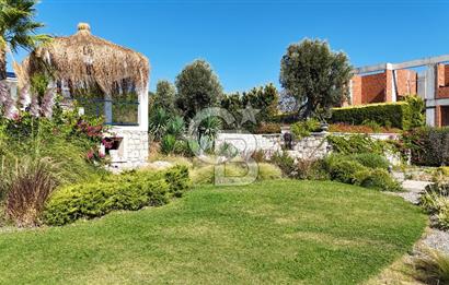 ÇEŞME OVACIK KİRALIK 4+1 DENİZ MANZARALI HAVUZLU MÜSTAKİL VİLLA