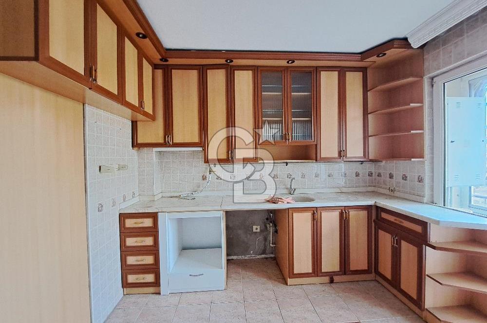 ATATÜRK BULVARINA CEPHE KİRALIK 4+1