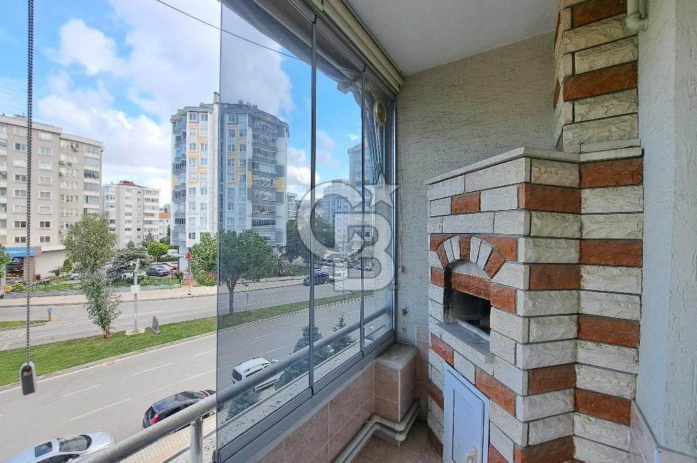 ATATÜRK BULVARINA CEPHE KİRALIK 4+1