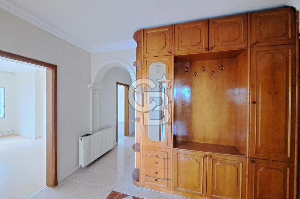 ATATÜRK BULVARINA CEPHE KİRALIK 4+1