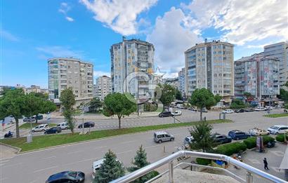 ATATÜRK BULVARINA CEPHE KİRALIK 4+1