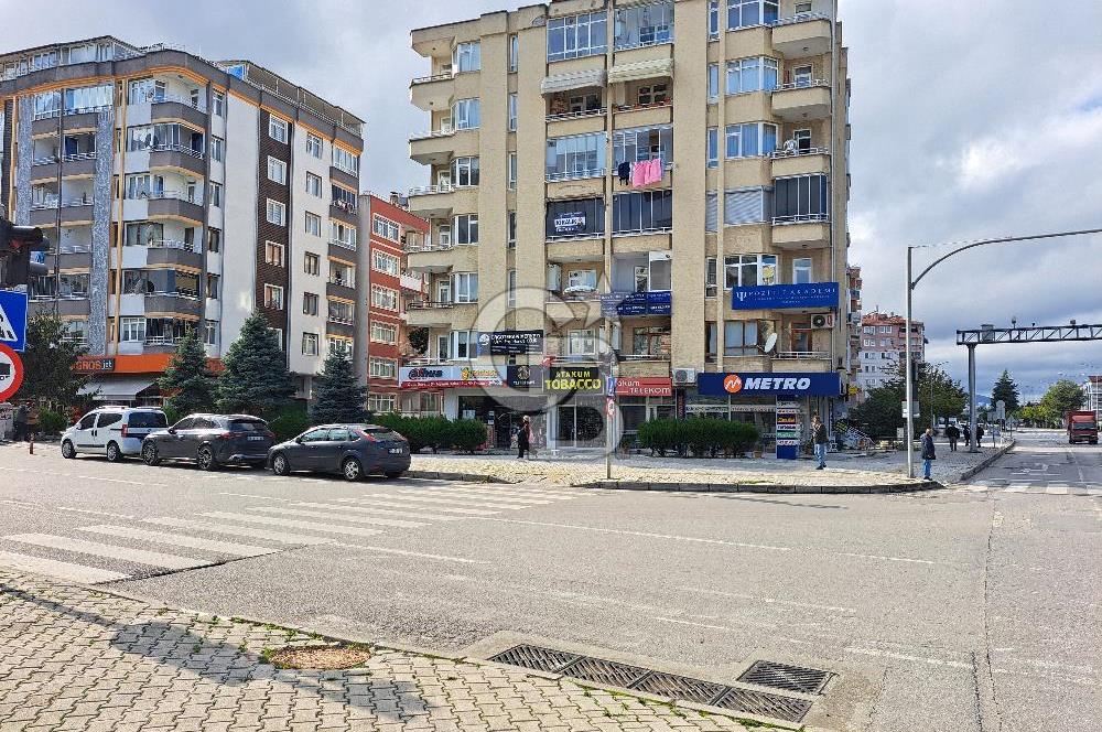 ATATÜRK BULVARINA CEPHE KİRALIK 4+1