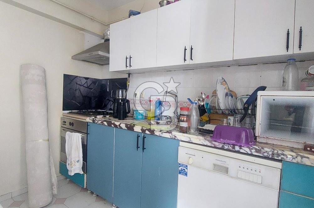 Karşıyaka Goncalar Mh. Satılık 3+1 Arakat Boş Ferah Daire