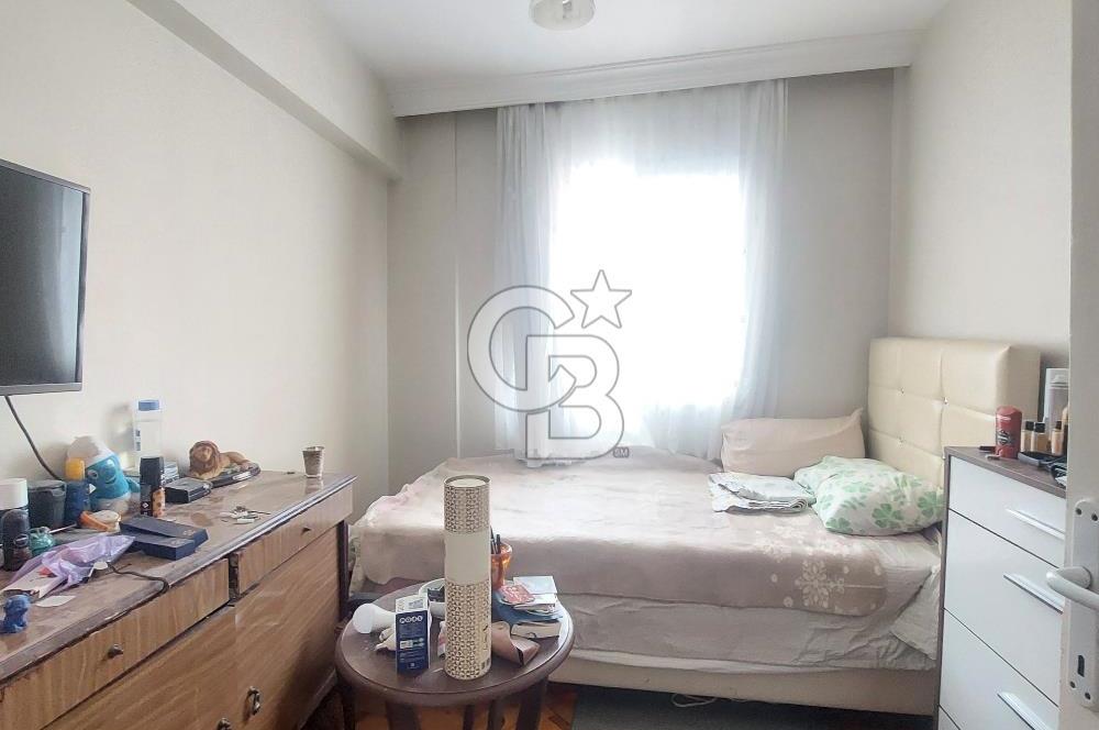 Karşıyaka Goncalar Mh. Satılık 3+1 Arakat Boş Ferah Daire