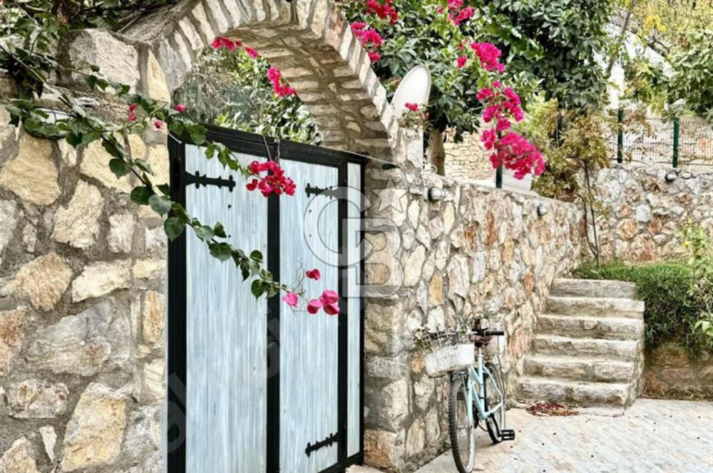 Eski Datça'da Satılık Müstakil Taş Villa
