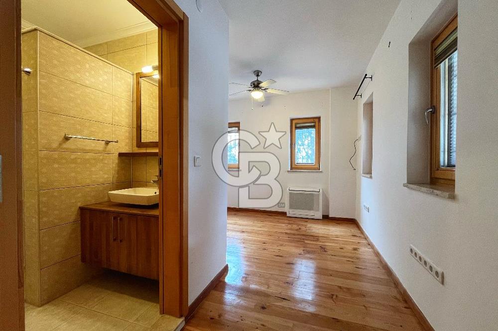 Eski Datça'da Satılık Müstakil Taş Villa