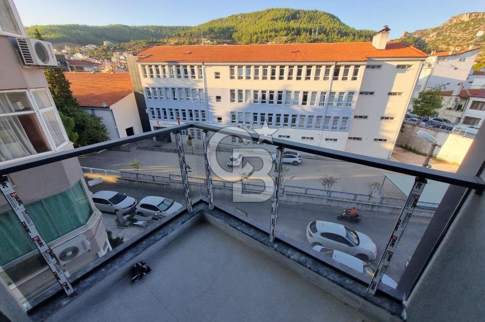 Muğla Menteşe Recai Güreli Caddesinde 2+1 Satılık İşyeri