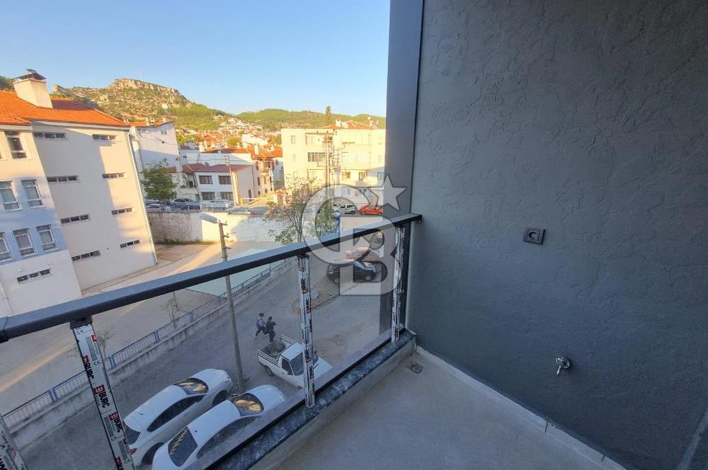 Muğla Menteşe Recai Güreli Caddesinde 2+1 Satılık İşyeri