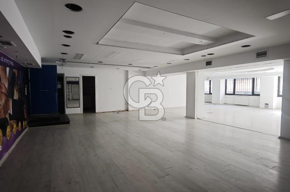 GÜMÜŞSUYU' NDA KDV AVANTAJLI 235M2 KİRALIK MAĞAZA