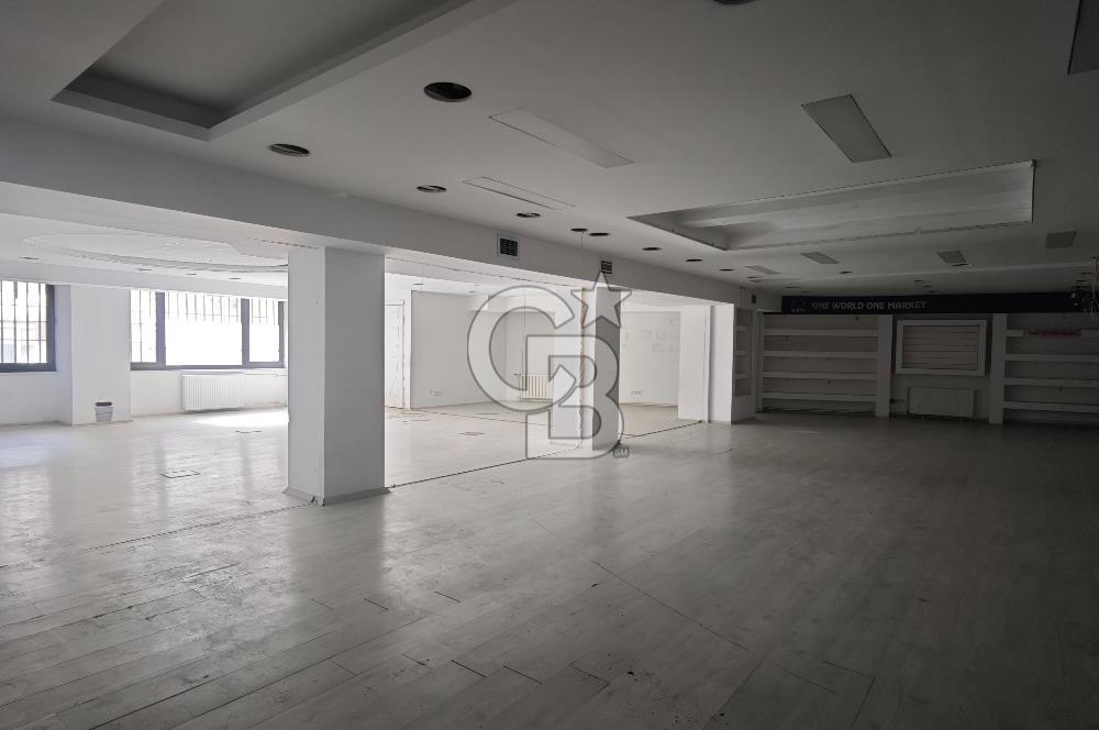 GÜMÜŞSUYU' NDA KDV AVANTAJLI 235M2 KİRALIK MAĞAZA