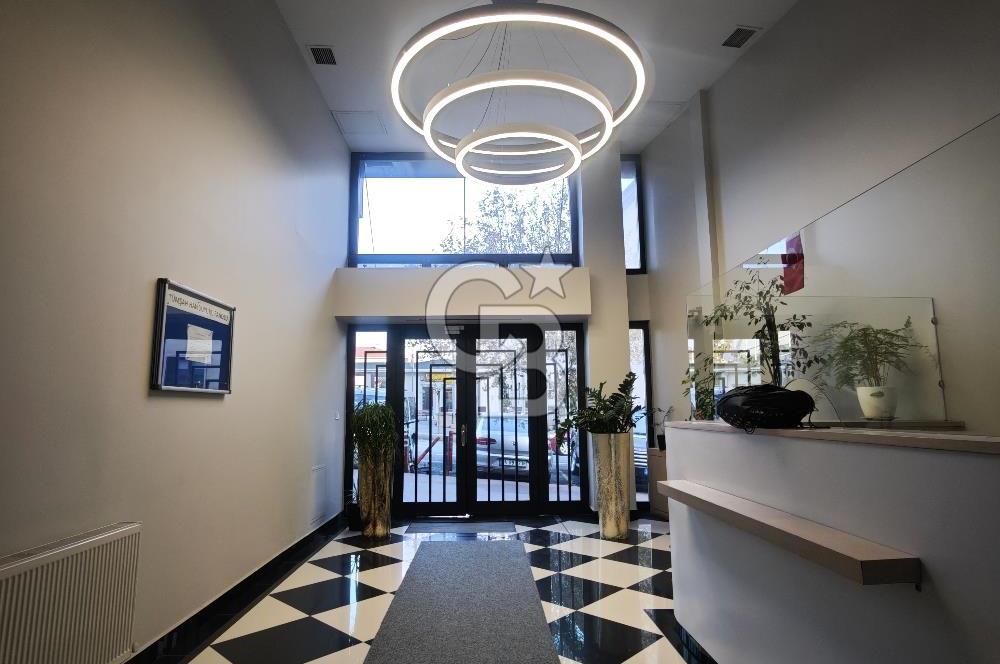 GÜMÜŞSUYU' NDA KDV AVANTAJLI 235M2 KİRALIK MAĞAZA